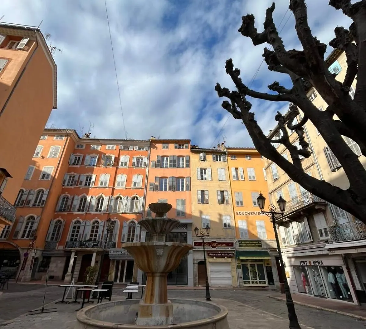 Nice 4 Bedroom Apartment With Sea View - Air Conditioning - Pool Grasse