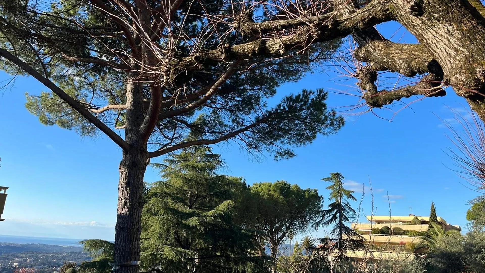 Nice 4 Bedroom Apartment With Sea View - Air Conditioning - Pool Grasse 0*,  France