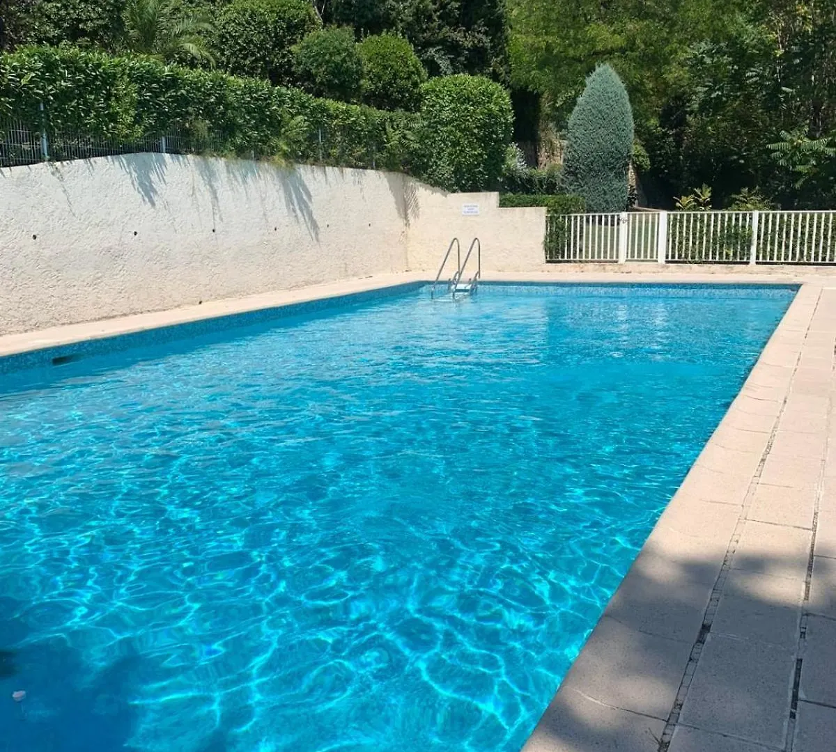 Nice 4 Bedroom Apartment With Sea View - Air Conditioning - Pool Grasse