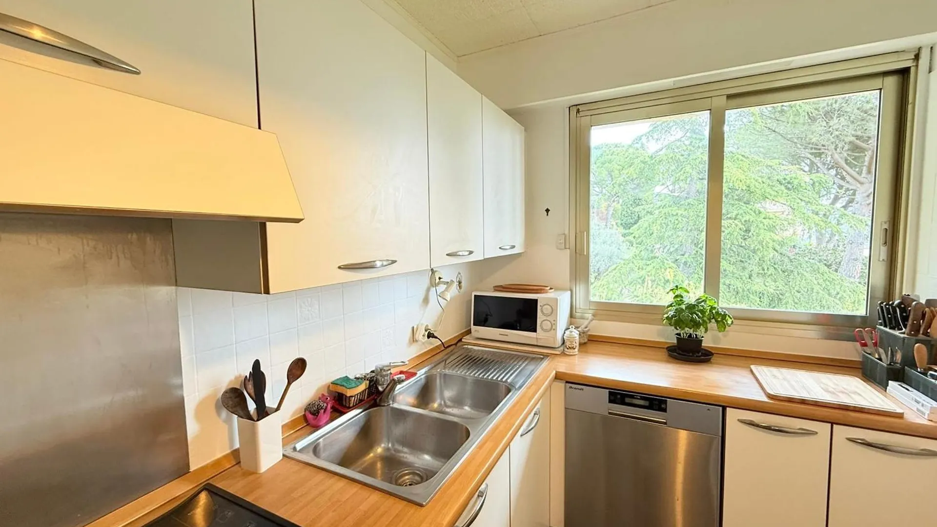 Nice 4 Bedroom Apartment With Sea View - Air Conditioning - Pool Grasse France