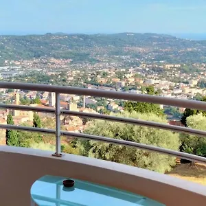 Appartement Beau Au Calme Avec Coin Nuit, Grasse